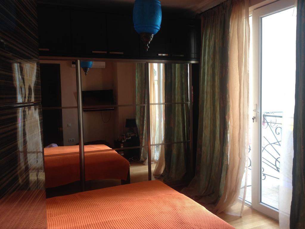 Apartment Sea Avenue バトゥーミ エクステリア 写真