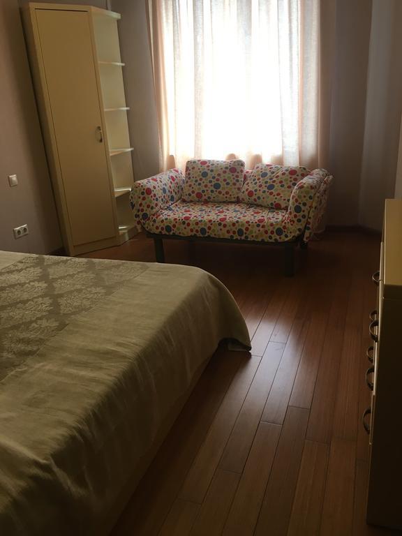 Apartment Sea Avenue バトゥーミ エクステリア 写真